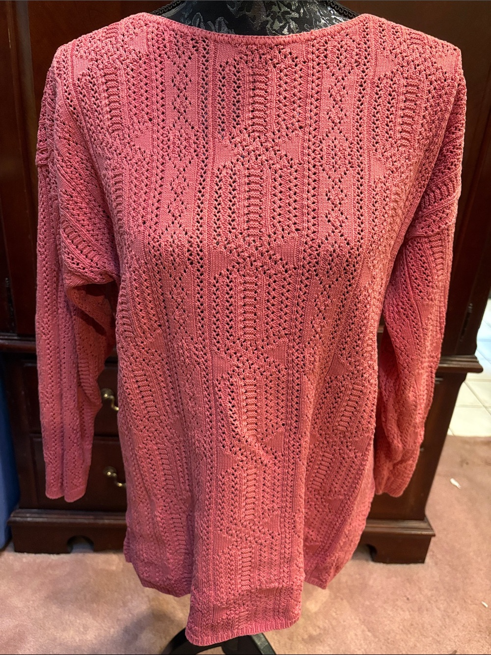 Open-Knit Crewneck Sweater in Rose